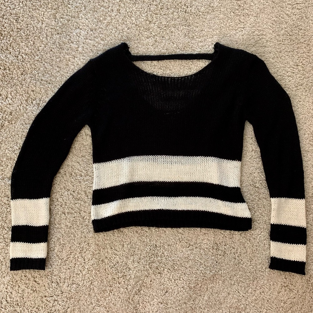 Long Sleeve Crop Knit Sweater